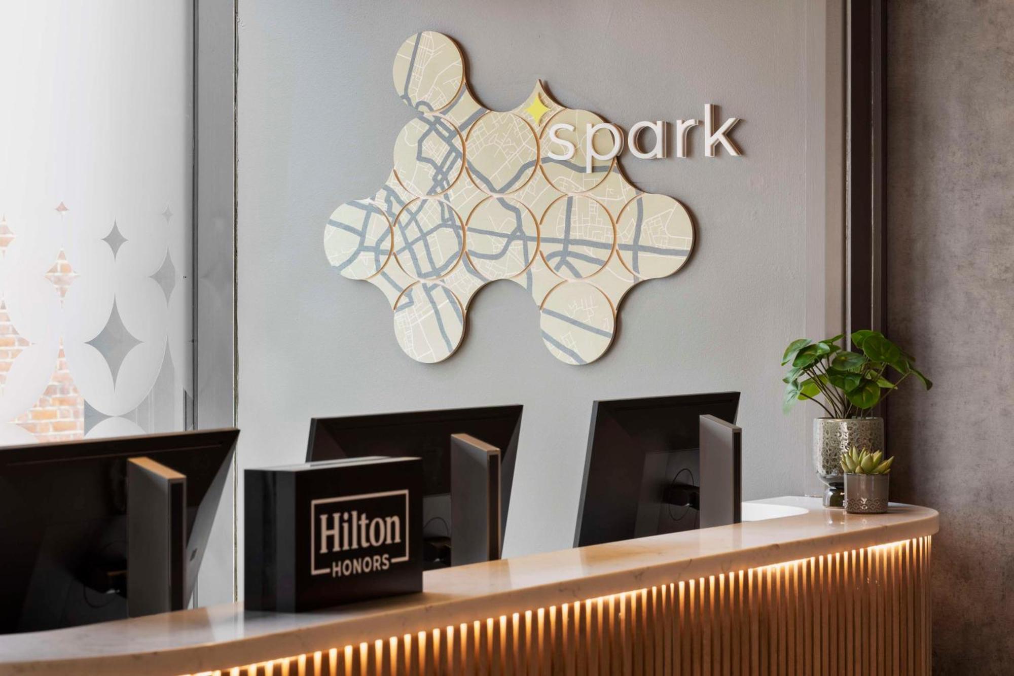 Spark By Hilton London Romford Exterior foto